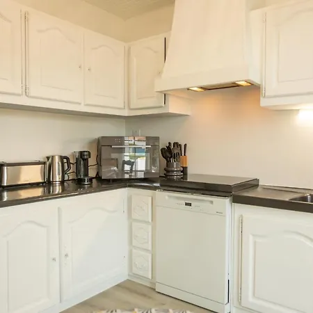 Ernest, 100 M Martin De Re, Quartier Recherche De La Cible, Calme Absolu, Piscine Chauffee * Saint-Martin-de-Ré