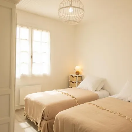 Ernest, 100 M Martin De Re, Quartier Recherche De La Cible, Calme Absolu, Piscine Chauffee Saint-Martin-de-Ré