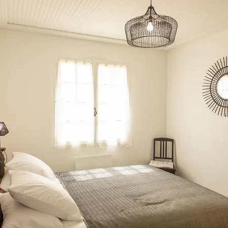 Ernest, 100 M Martin De Re, Quartier Recherche De La Cible, Calme Absolu, Piscine Chauffee Ferienhaus Saint-Martin-de-Ré